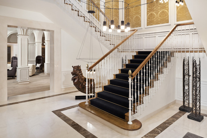 Imagen de los interiores del Hotel Gran Melia Palacio de los Duques. Foto 19