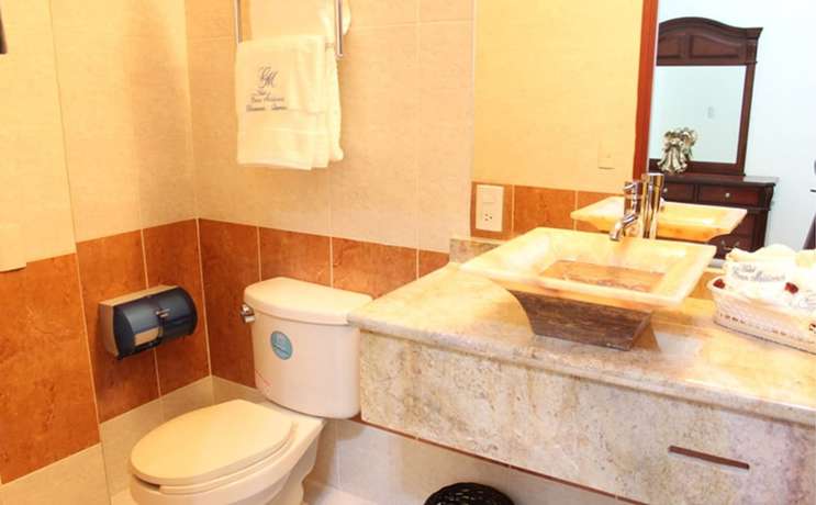Imagen de la habitación del Hotel Gran Misiones Queretaro. Foto 5