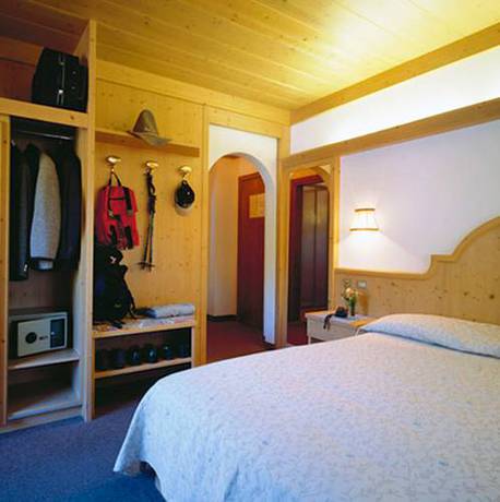 Imagen de la habitación del Hotel Gran Mugon. Foto 10