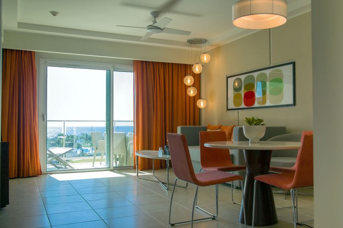 Imagen de la habitación del Hotel Gran Muthu Almirante Beach. Foto 12