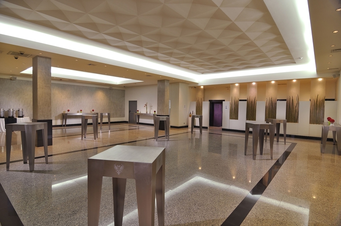 Imagen de los interiores del Hotel Gran Palace. Foto 19