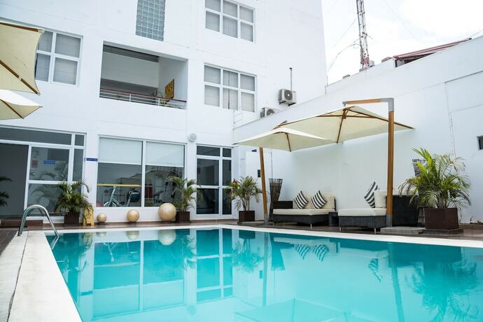 Imagen de la piscina del Hotel Gran Palma Piura. Foto 25