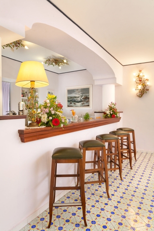 Imagen del bar/restaurante del Hotel Gran Paradiso, Bagni. Foto 3