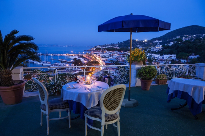 Imagen de los exteriores del Hotel Gran Paradiso. Foto 9