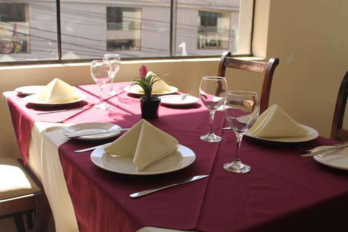 Imagen del bar/restaurante del Hotel Gran Parana, Asunci&oacute;n. Foto 6