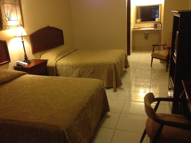 Imagen de la habitación del Hotel Gran Paris. Foto 10