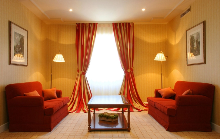 Imagen de los interiores del Hotel Gran Pelayo. Foto 17