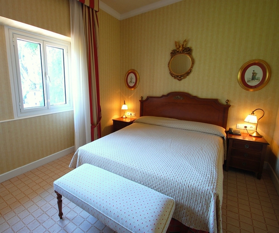 Imagen de la habitación del Hotel Gran Pelayo. Foto 13