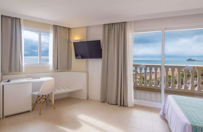 Imagen de la habitación del Hotel Gran Peñiscola. Foto 34