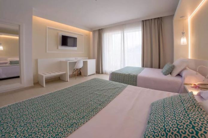 Imagen de la habitación del Hotel Gran Peñiscola. Foto 38