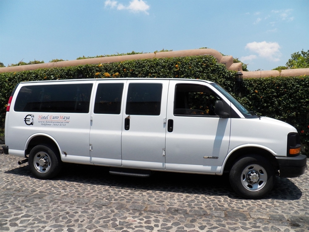 Imagen de los exteriores del Hotel Gran Plaza Euromaya. Foto 14