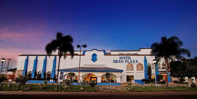 Imagen de la piscina del Hotel Gran Plaza and Convention Center. Foto 14