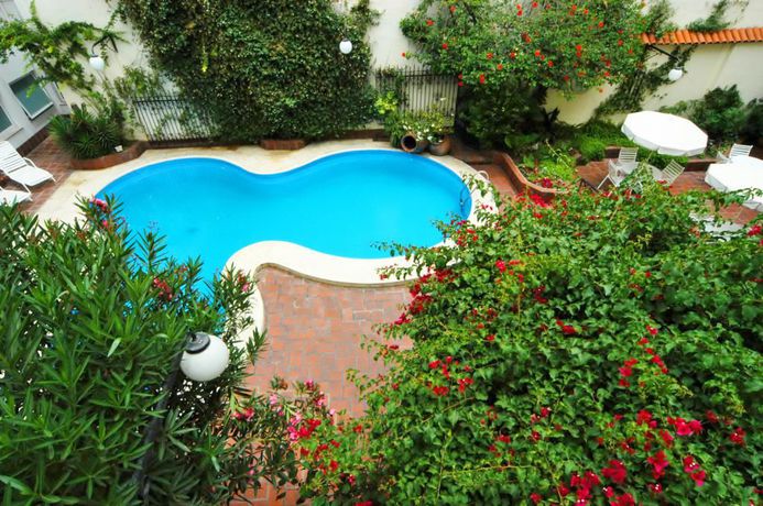 Imagen de la piscina del Hotel Gran Princess Gold. Foto 9