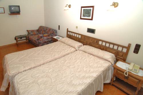 Imagen de la habitación del Hotel Gran Proa. Foto 8