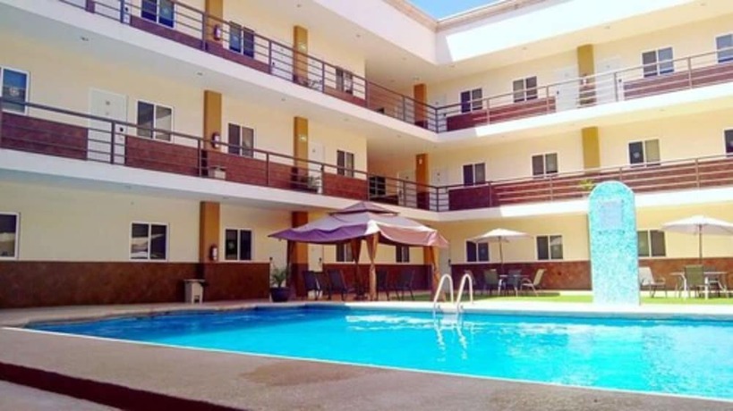 Imagen de la piscina del Hotel Gran Residencial Galerias. Foto 19
