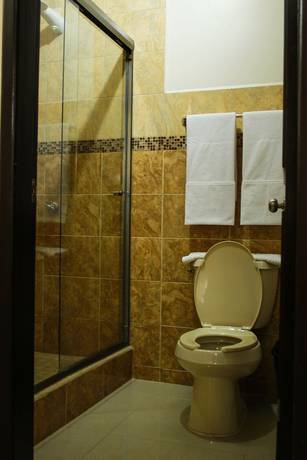 Imagen de la habitación del Hotel Gran Residencial Galerias. Foto 11