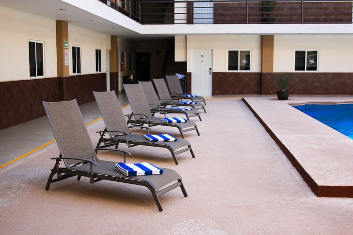 Imagen de la piscina del Hotel Gran Residencial Galerias. Foto 20