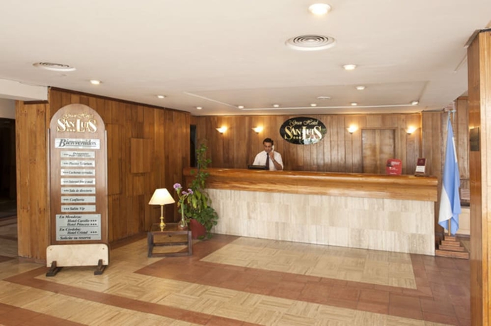 Imagen de los interiores del Hotel Gran San Luis. Foto 15