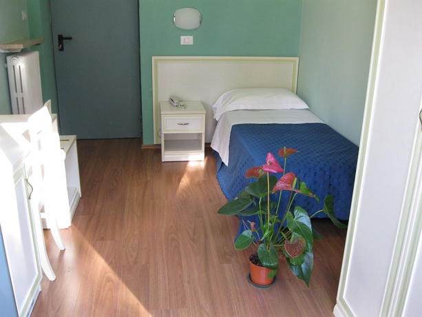 Imagen de la habitación del Hotel Gran Sasso. Foto 6