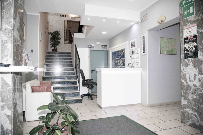 Imagen de los interiores del Hotel Gran Sasso. Foto 16