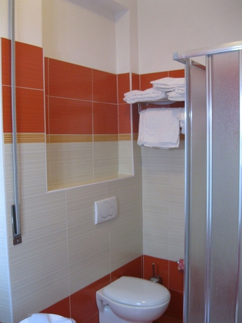 Imagen de la habitación del Hotel Gran Sasso. Foto 10