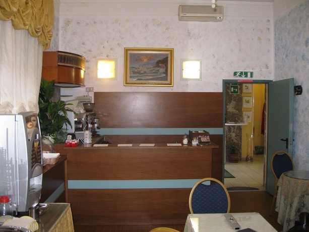 Imagen del bar/restaurante del Hotel Gran Sasso. Foto 4