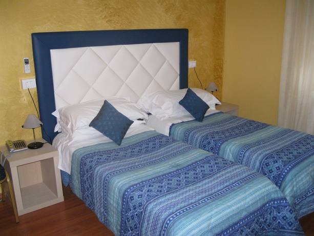 Imagen de la habitación del Hotel Gran Sasso. Foto 11