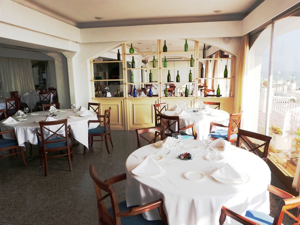 Imagen del bar/restaurante del Hotel Gran Sol, Sant Pol de Mar. Foto 1
