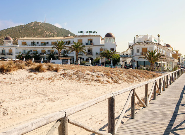 Imagen general del Hotel Gran Sol, Zahara de los Atunes. Foto 5