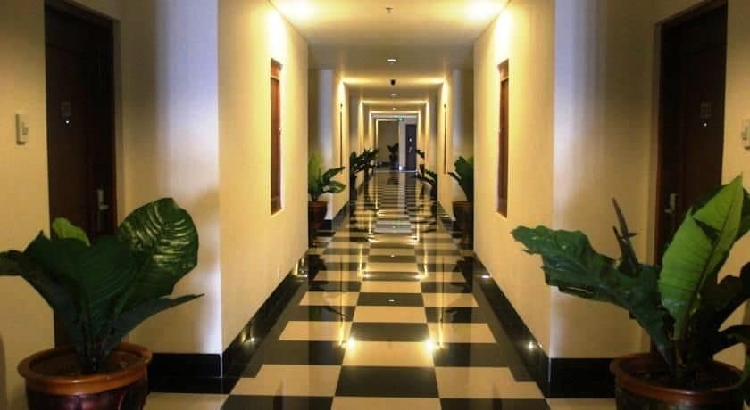 Imagen de los interiores del Hotel Gran Surya. Foto 15