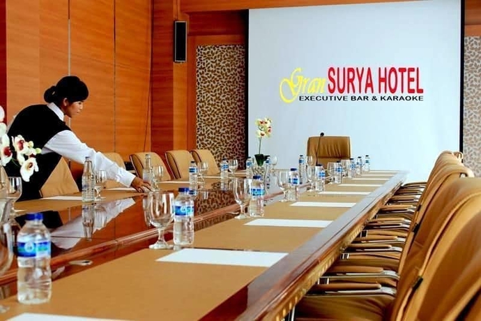 Imagen de los interiores del Hotel Gran Surya. Foto 16