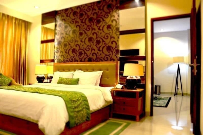 Imagen de la habitación del Hotel Gran Surya. Foto 8