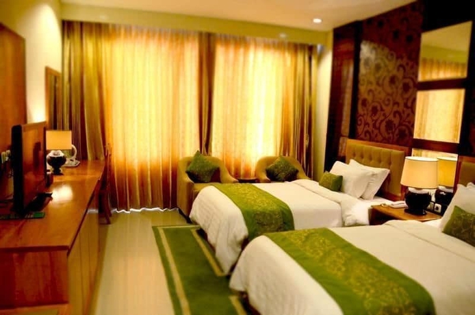 Imagen de la habitación del Hotel Gran Surya. Foto 10