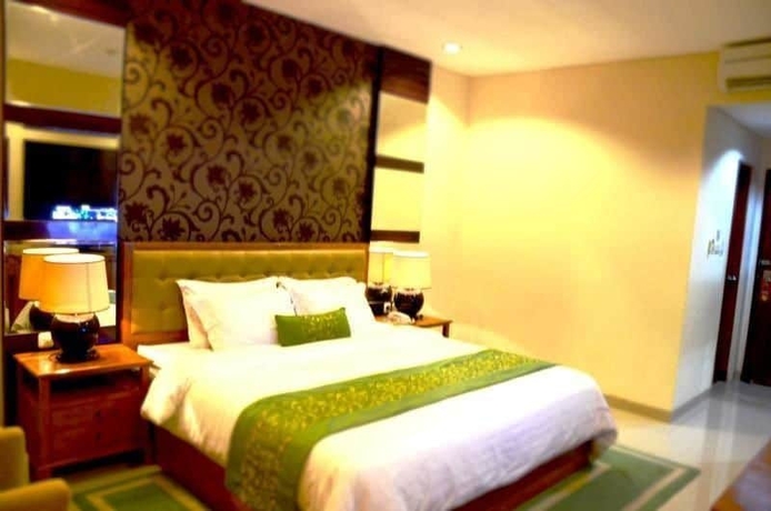 Imagen de la habitación del Hotel Gran Surya. Foto 11