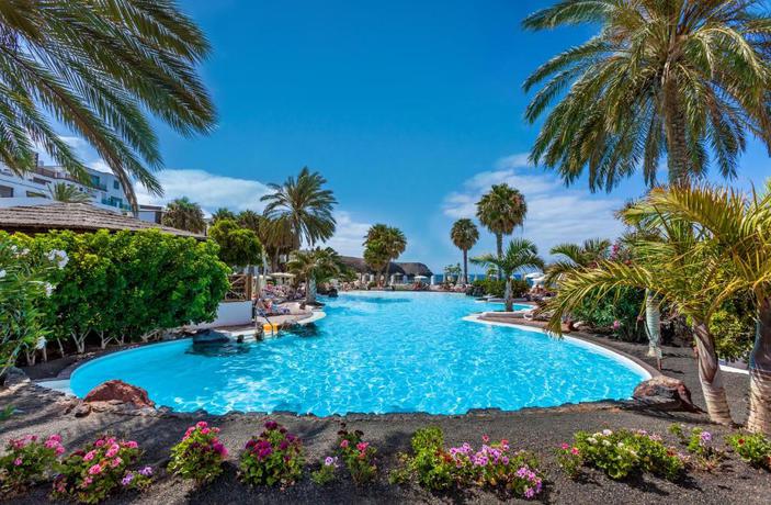 Imagen general del Hotel Gran Tagoro Family and Fun Playa Blanca. Foto 18