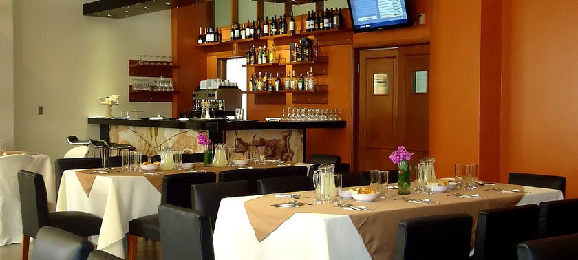 Imagen del bar/restaurante del Hotel Gran Toloma. Foto 2