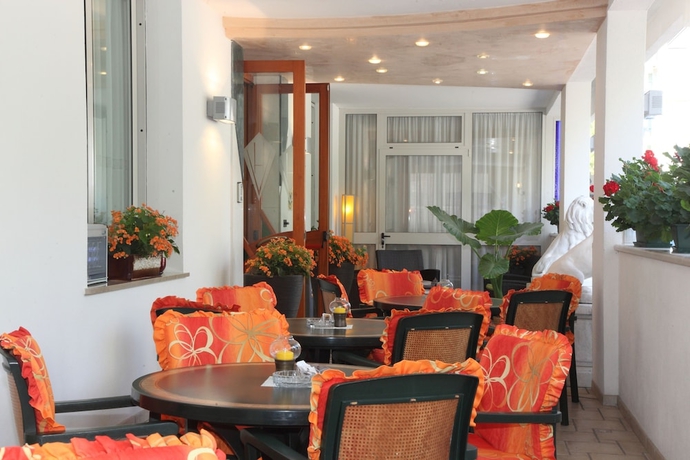 Imagen del bar/restaurante del Hotel Gran Venere Beach. Foto 5