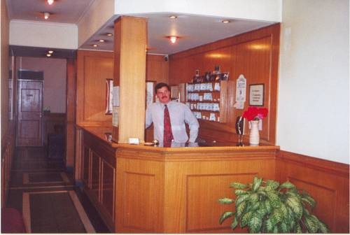 Imagen general del Hotel Gran Via, Buenos Aires. Foto 4