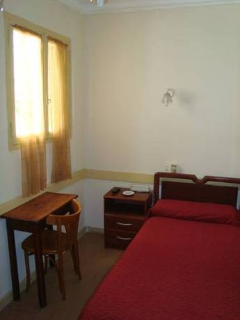 Imagen de la habitación del Hotel Gran Via, Buenos Aires. Foto 34