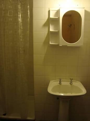 Imagen de la habitación del Hotel Gran Via, Buenos Aires. Foto 36