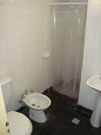 Imagen de la habitación del Hotel Gran Via, Buenos Aires. Foto 37