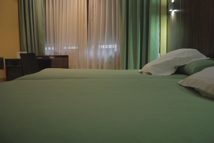 Imagen de la habitación del Hotel Gran Via, Zaragoza. Foto 2