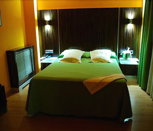 Imagen de la habitación del Hotel Gran Via, Zaragoza. Foto 3