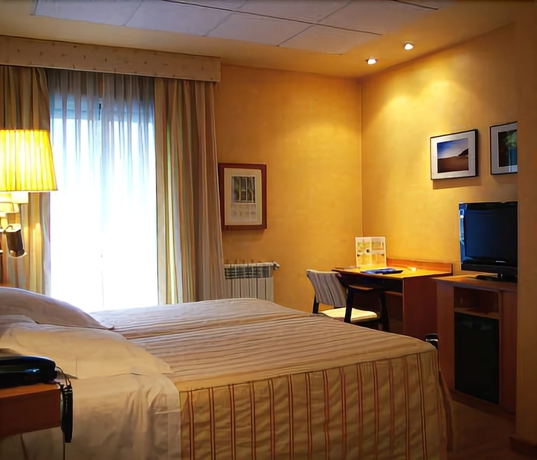 Imagen de la habitación del Hotel Gran Via, Zaragoza. Foto 7
