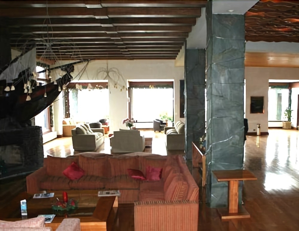 Imagen de los interiores del Hotel Gran Vicente Costanera. Foto 15