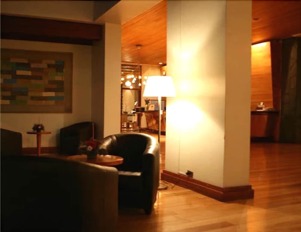 Imagen de los interiores del Hotel Gran Vicente Costanera. Foto 18