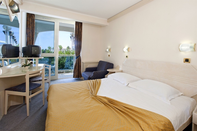 Imagen de la habitación del Hotel Gran Vista Plava Laguna. Foto 8