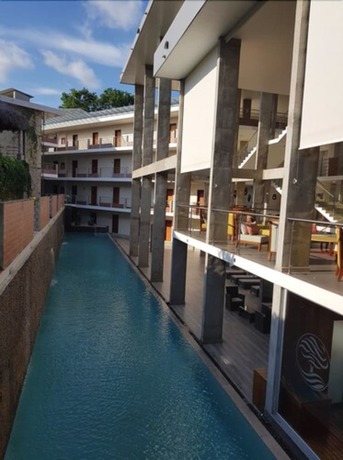 Imagen de la piscina del Hotel Gran de Lago Shushufindi. Foto 13