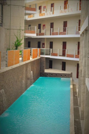 Imagen de la piscina del Hotel Gran de Lago Shushufindi. Foto 14