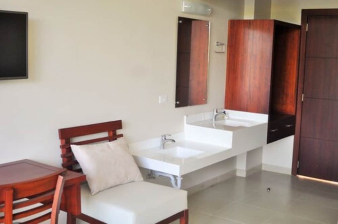 Imagen de la habitación del Hotel Gran de Lago Shushufindi. Foto 7